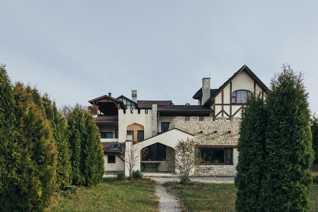Drumul Carului Villa 모이에치우 데 조스 외부 사진