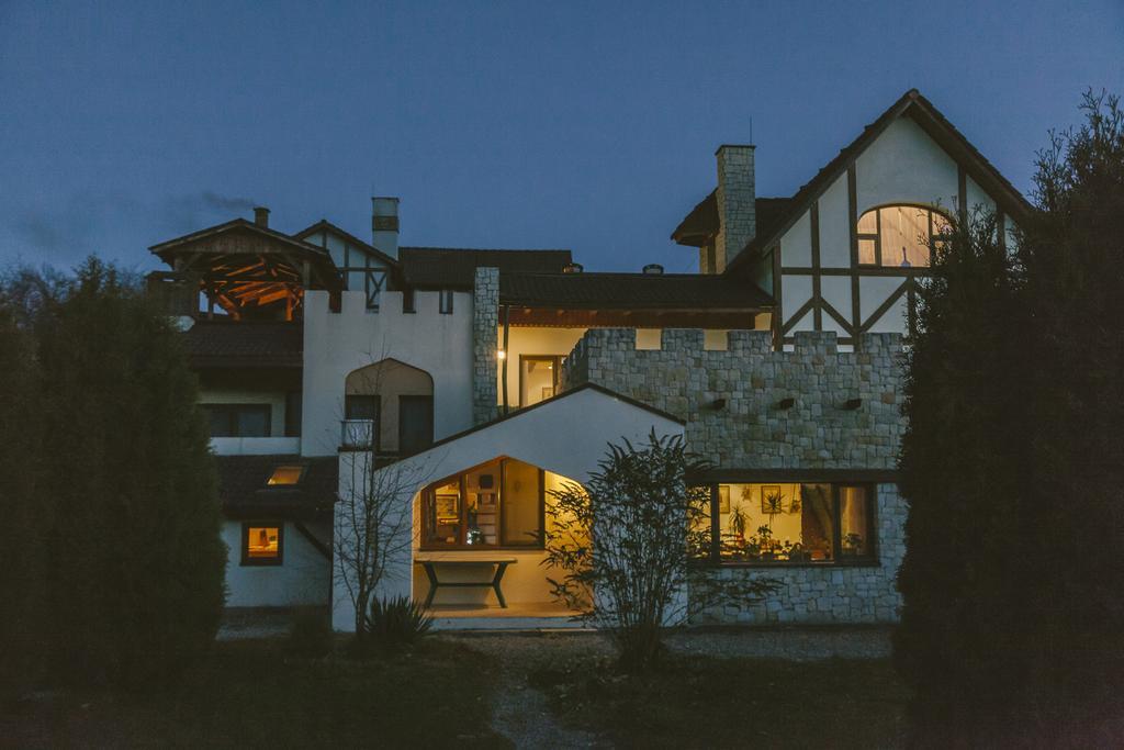 Drumul Carului Villa 모이에치우 데 조스 객실 사진