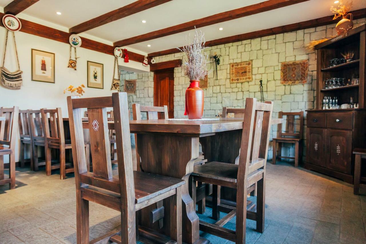 Drumul Carului Villa 모이에치우 데 조스 외부 사진